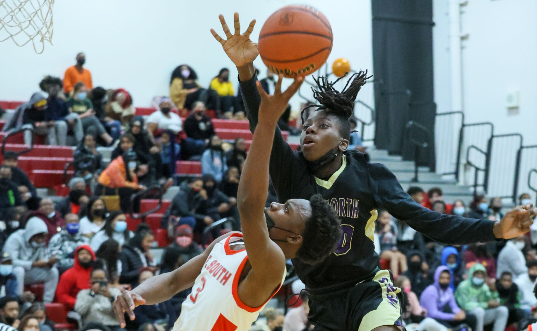 Boys basketball - TF North visits TF South